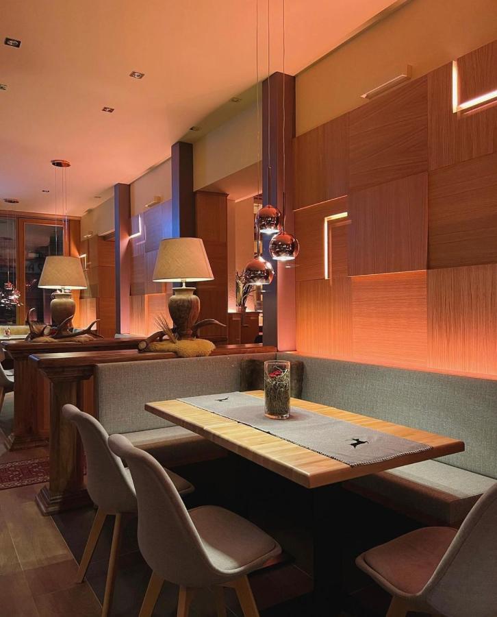 Hotel Moderno Restaurant Serina  Exterior photo